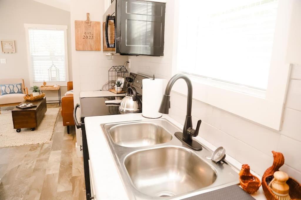 The Little Getaway-Sleeps 4, Firepit, Pet Friendly Villa Pottsboro Kültér fotó
